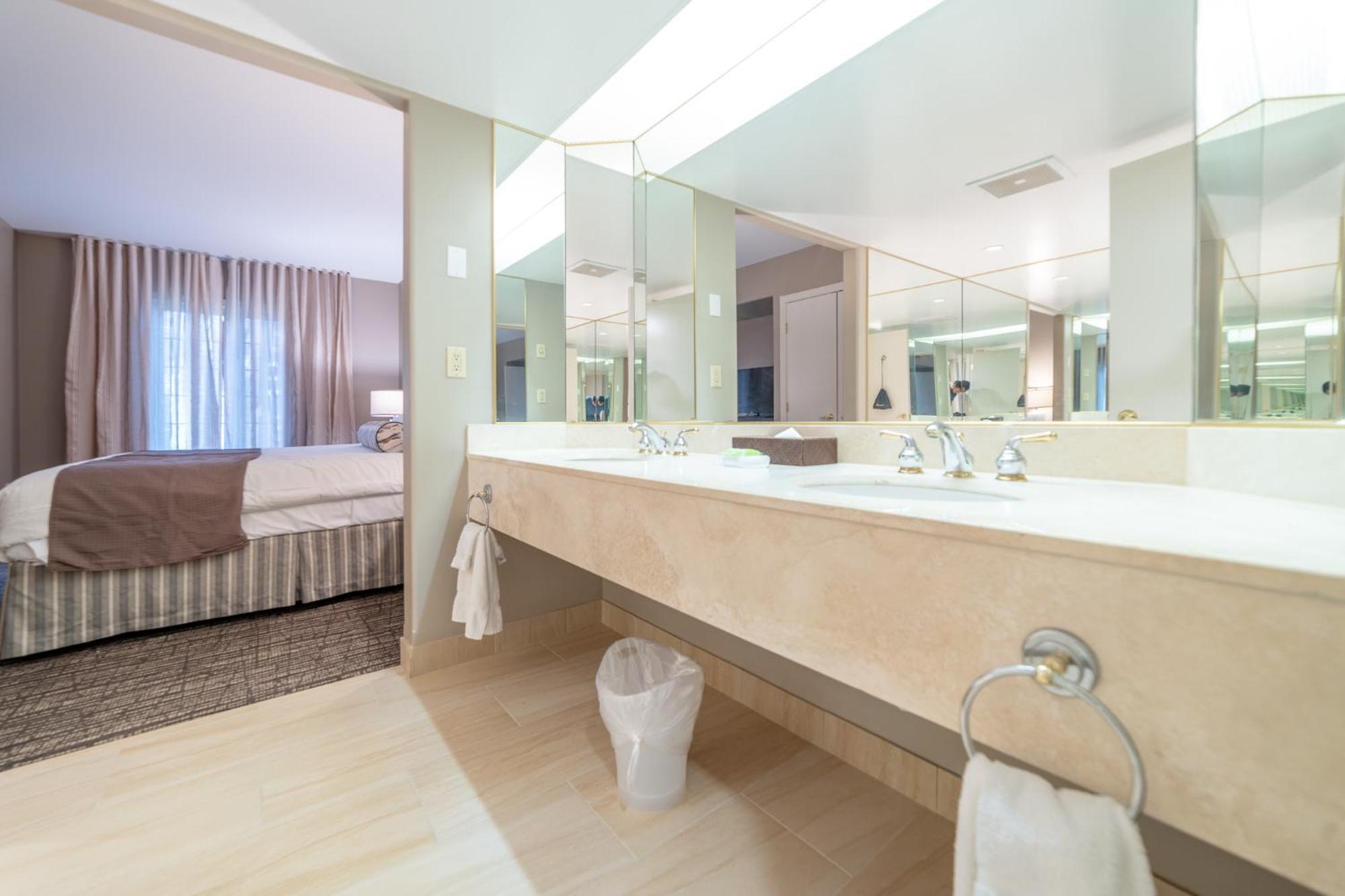 Horseshoe Valley Suites - The Aurora Shanty Bay ภายนอก รูปภาพ